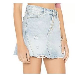 FREE PEOPLE Light Blue Frayed Denim Mini Skirt 31